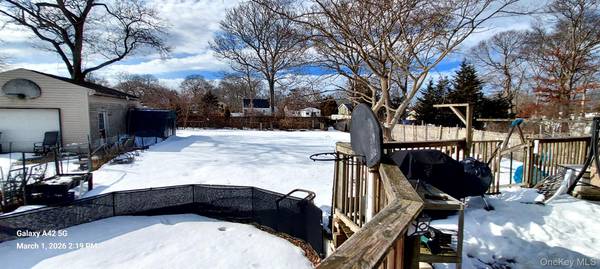120 Stackyard DR, Mastic Beach, NY 11951