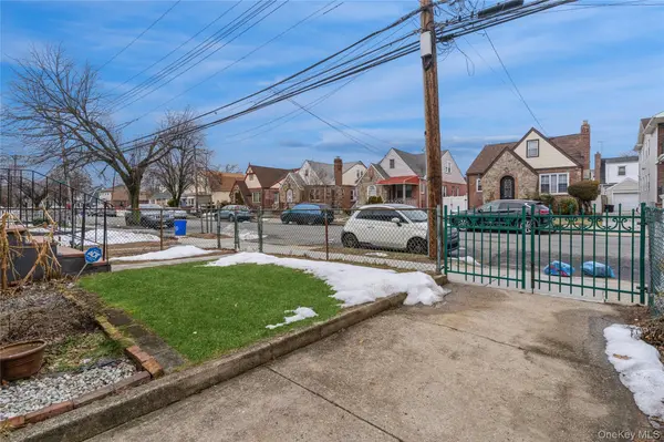 182-26 143rd AVE, Springfield Gardens, NY 11413