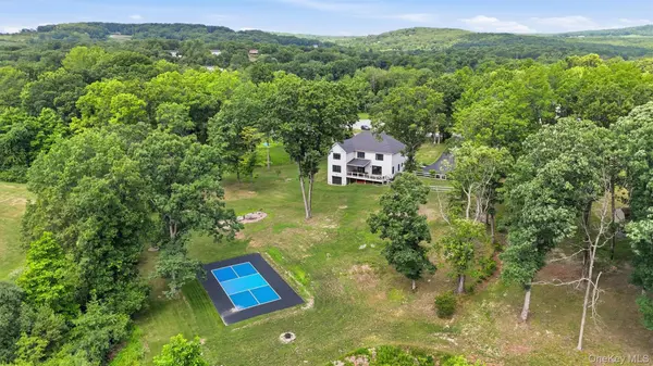 29 Orchard View DR, Marlboro, NY 12542