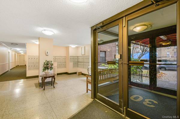 30 Fleetwood AVE #5G, Mount Vernon, NY 10552