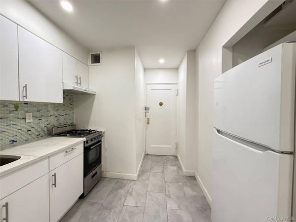 144-35 Sanford AVE #2C, Flushing, NY 11355