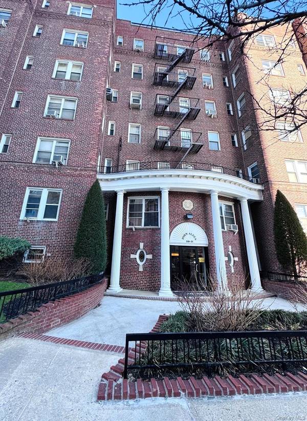 110-35 72 RD #503, Forest Hills, NY 11375