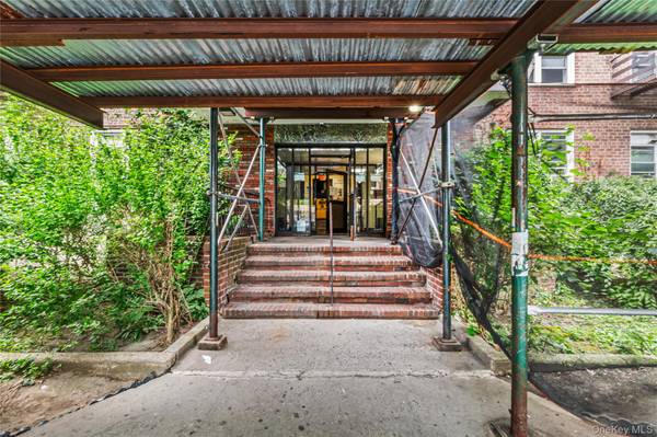 42-40 Bowne ST #1F, Flushing, NY 11355