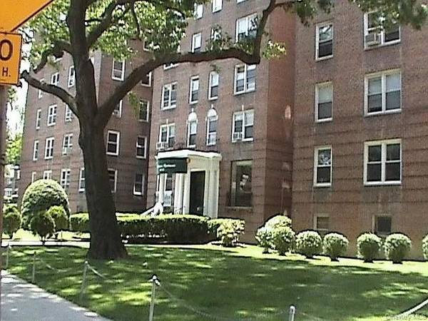 14325 84th DR #2E, Jamaica, NY 11435