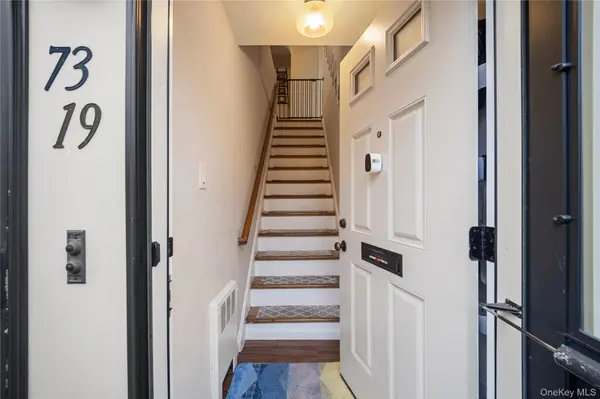 73-19 220th ST #140B2, Bayside, NY 11364