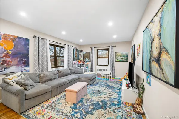 73-19 220th ST #140B2, Bayside, NY 11364