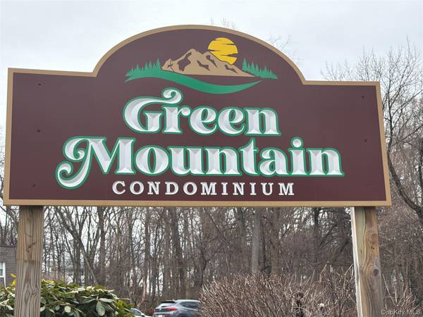 23 Crescent DR #90, Thiells, NY 10984