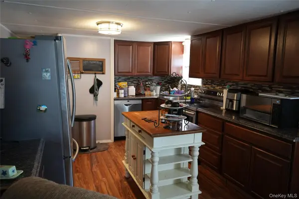 703-106 Fresh Pond Avenue, Calverton, NY 11792