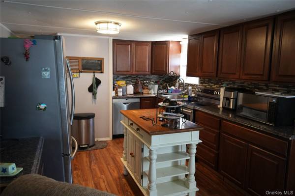 703-106 Fresh Pond Avenue, Calverton, NY 11792