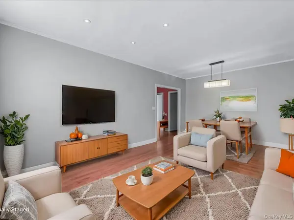 34-20 79th ST #2J/2I, Jackson Heights, NY 11372