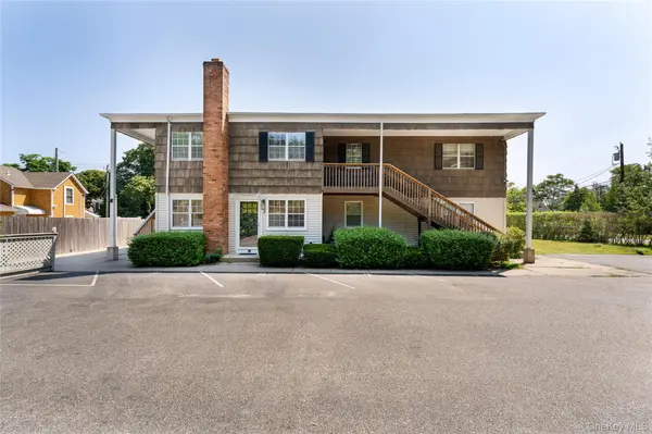 40 Canoe Place RD #5, Hampton Bays, NY 11946