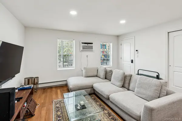 40-09 23rd AVE, Astoria, NY 11105