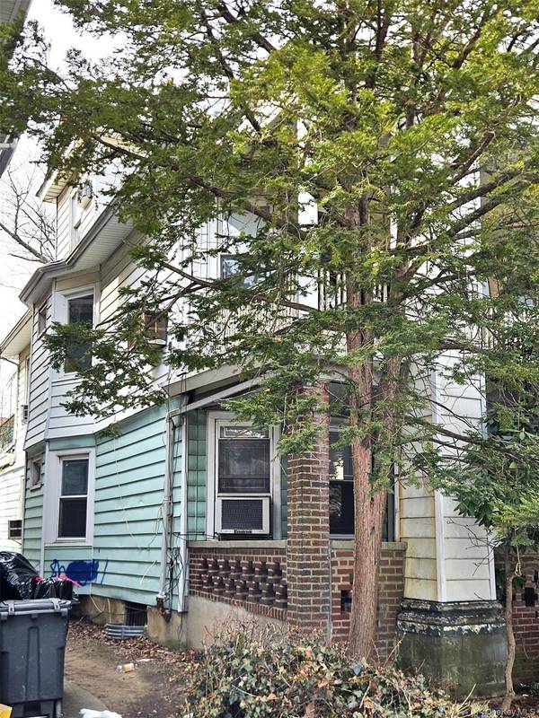 596 E 8th ST, Brooklyn, NY 11218