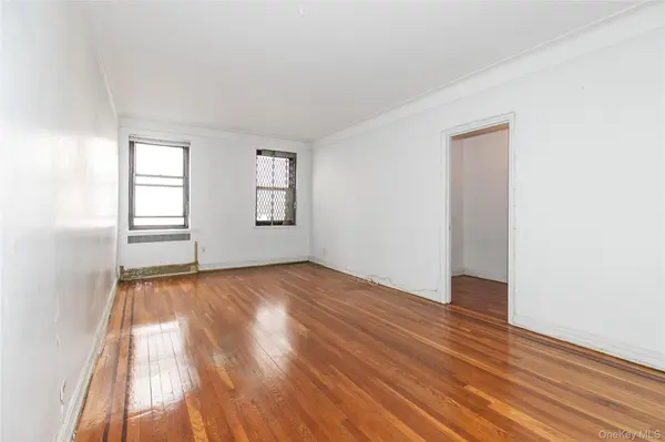 83-06 Vietor AVE #4R, Elmhurst, NY 11373