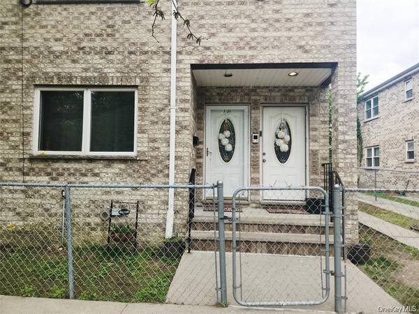 101 Longstreet AVE, Bronx, NY 10465