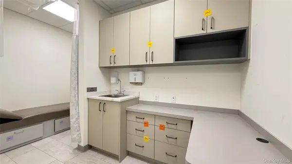 142-38 37th AVE #2C, Flushing, NY 11354