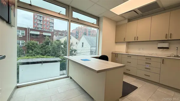 142-38 37th AVE #2C, Flushing, NY 11354