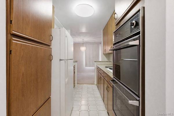 85-10 151st AVE #1C, Howard Beach, NY 11414