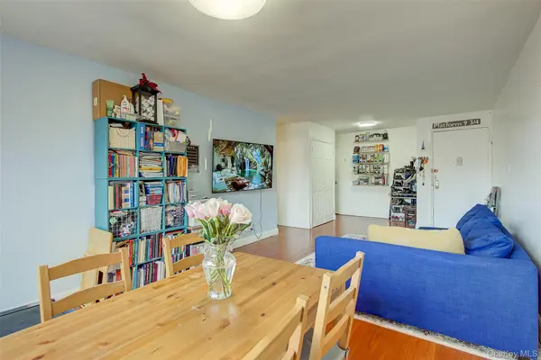 83-30 Vietor AVE #708, Elmhurst, NY 11373