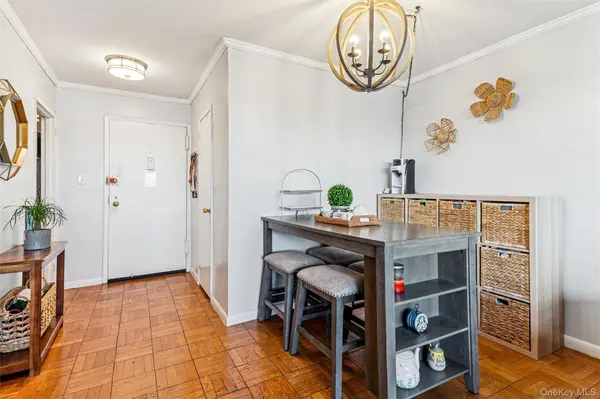 10230 66 RD #15G, Forest Hills, NY 11375