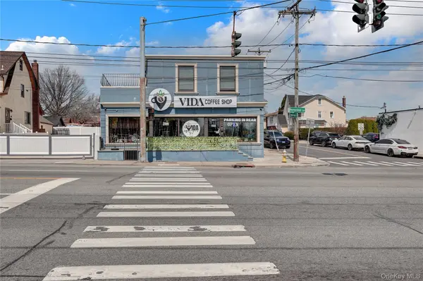 882 Hempstead TPKE, Franklin Square, NY 11010