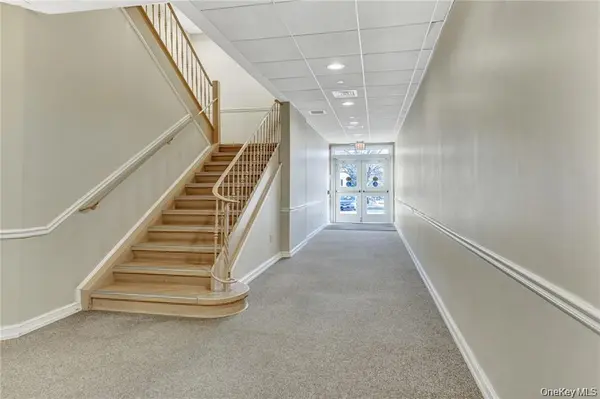 21 Peekskill Hollow RD #203, Putnam Valley, NY 10579