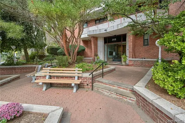 315 King Street #3C, Port Chester, NY 10573