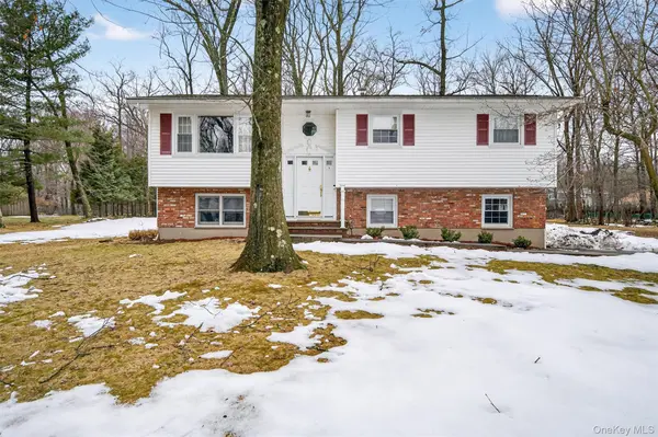 9 Eros DR, Airmont, NY 10952