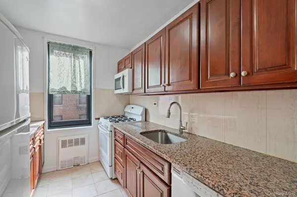 139-15 83rd AVE #506, Briarwood, NY 11435