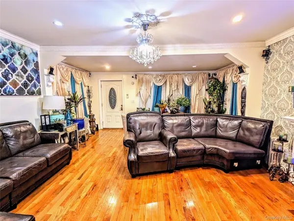11122 178th ST, Jamaica, NY 11433