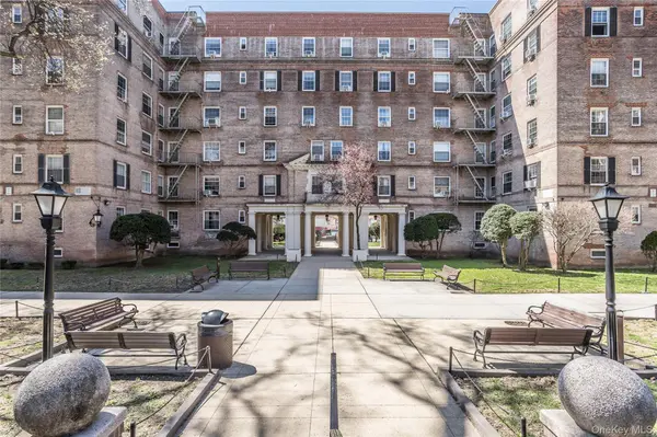 55-23 31 AVE #1, Woodside, NY 11377