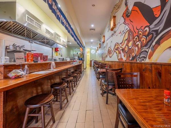 63-28 Roosevelt AVE, Woodside, NY 11377