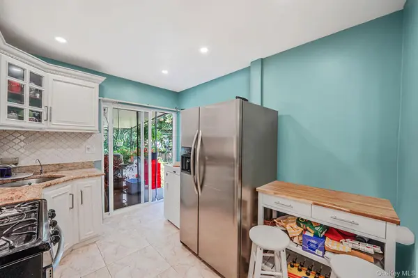 91-26 110th ST, Richmond Hill, NY 11418