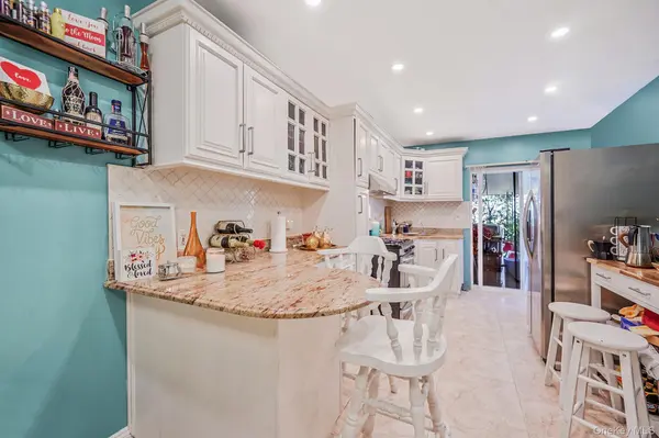 91-26 110th ST, Richmond Hill, NY 11418