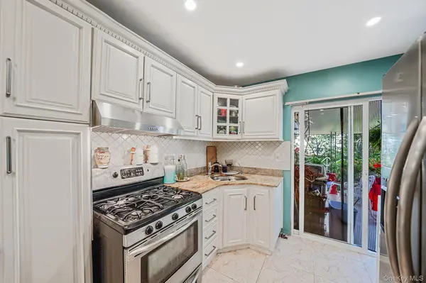 91-26 110th ST, Richmond Hill, NY 11418