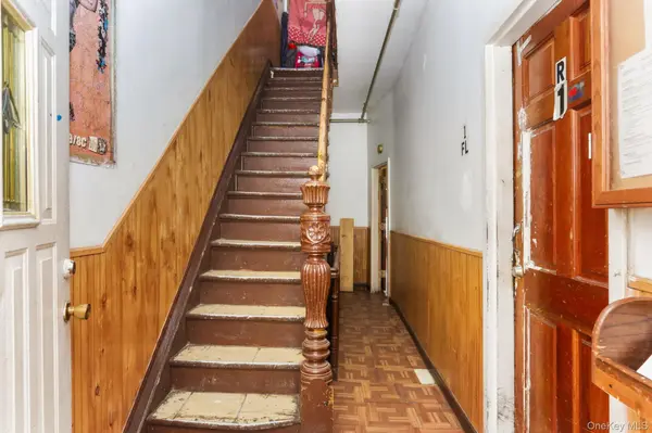 661 Jefferson PL, Bronx, NY 10456