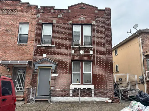 2236 121st ST, College Point, NY 11356
