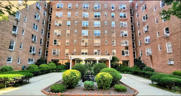 105-37 64th AVE #3C, Forest Hills, NY 11375