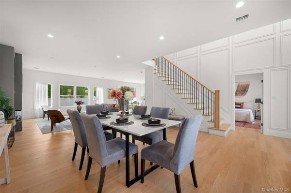 238 North Pine ST, Massapequa, NY 11758