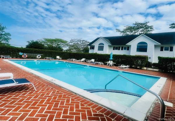25 Mitchell #3, Westhampton Beach, NY 11978