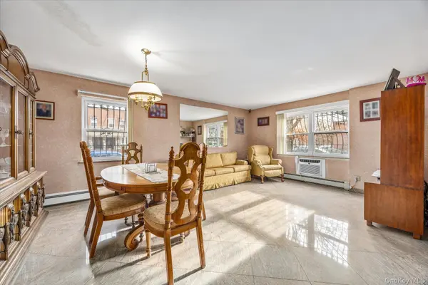 2504 42nd ST, Astoria, NY 11103