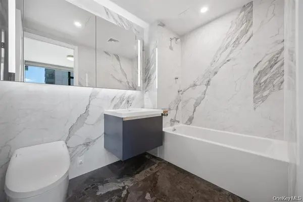 38-20 Parsons BLVD #713, Flushing, NY 11354
