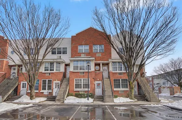 204 Sunset BLVD #12204, Bronx, NY 10473