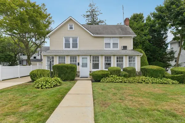 2097 Washington AVE, Seaford, NY 11783