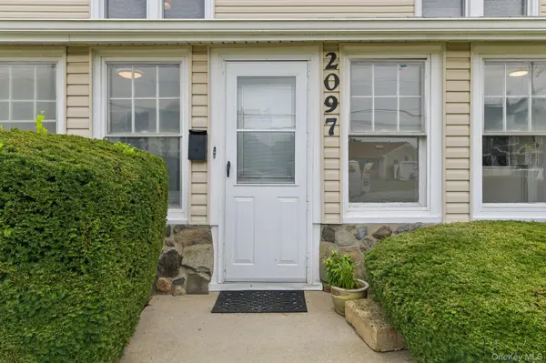 2097 Washington AVE, Seaford, NY 11783