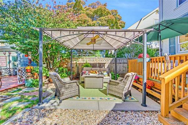 45 24 171st ST, Flushing, NY 11358
