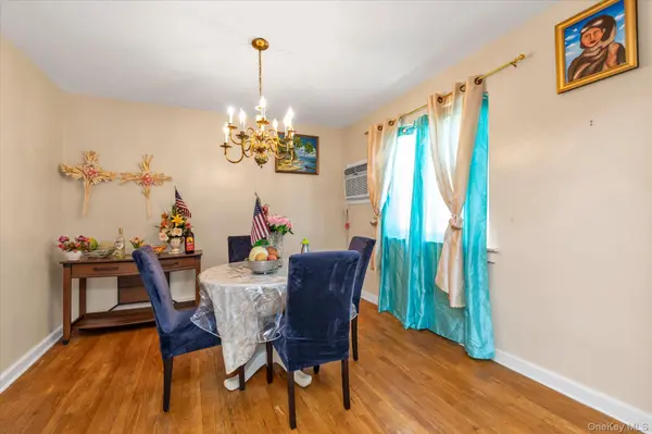 112 Ann ST, Valley Stream, NY 11580