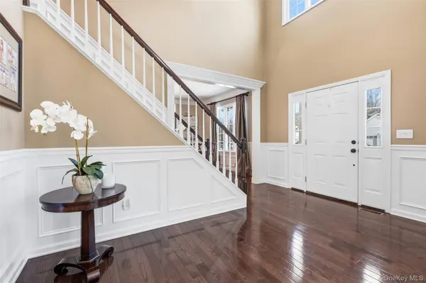 2 Bassett CT, Baldwin Place, NY 10505
