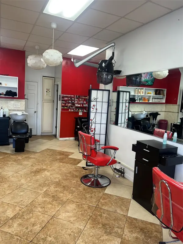 22268 Braddock AVE, Queens Village, NY 11428