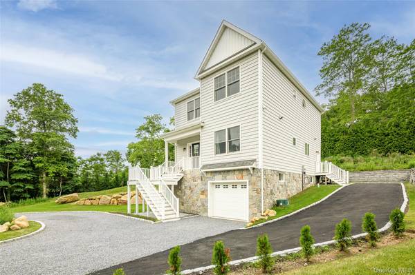 15 S Beach RD, Southampton, NY 11968